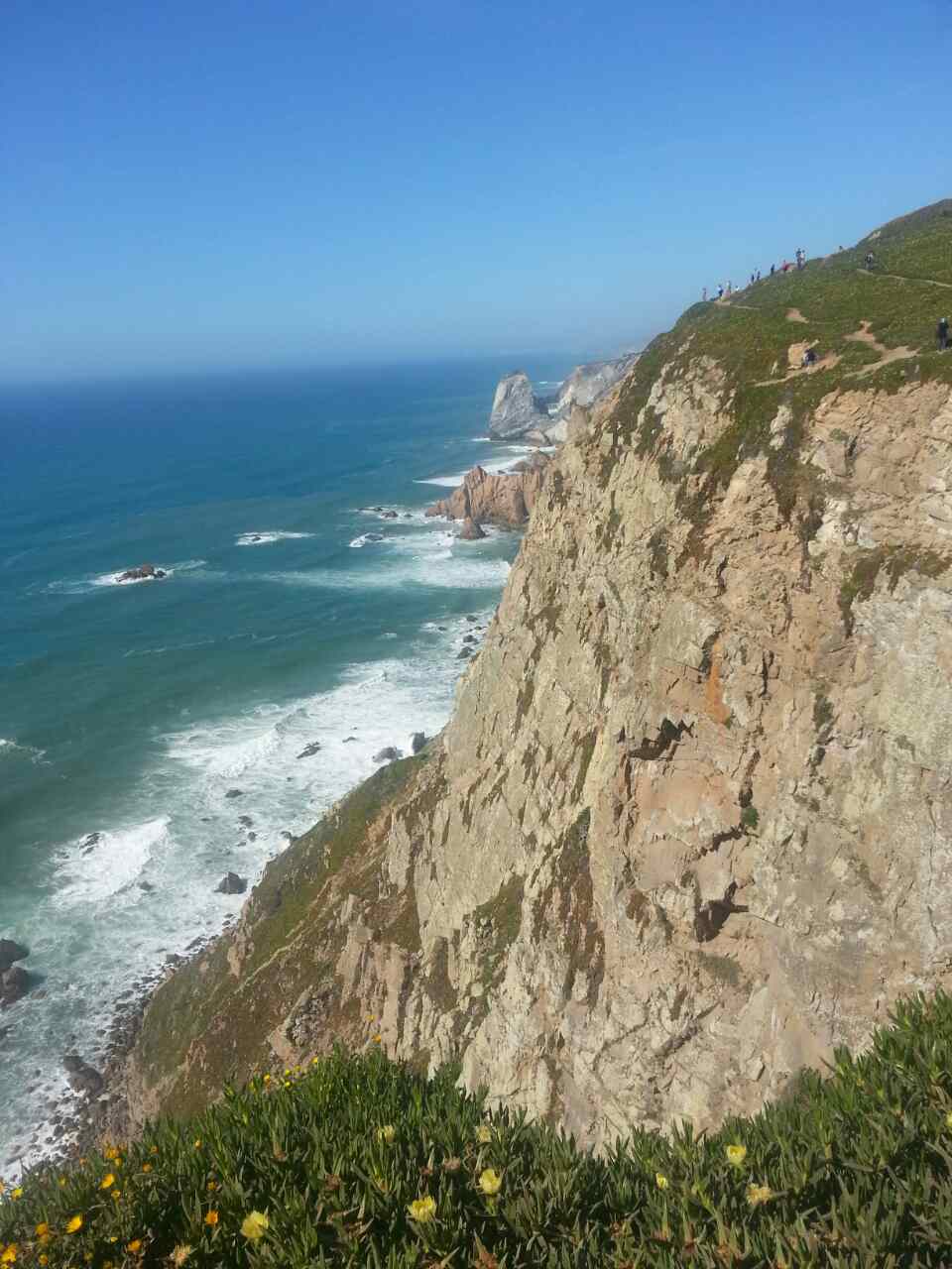 Egy szakmai csoporttal vagyok Portugáliában, megtekintettük Liszabont és kimentünk Európa legnyugatibb pontjához a Cabo de Rocahoz.